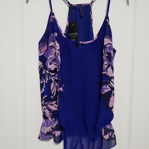 Lot of 3 GUESS tops Size Medium - Picture 2 of 4